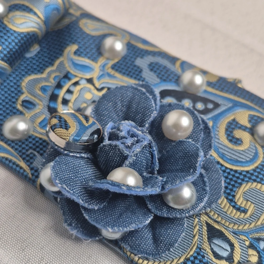 Handcrafted Luxury Fashion Necktie Necklace 📿 (BLUE LAGOON)